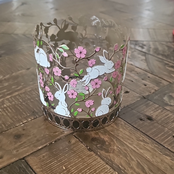 Bath & Body Works Pink Floral Bunny Candle Holder - Picture 4 of 4
